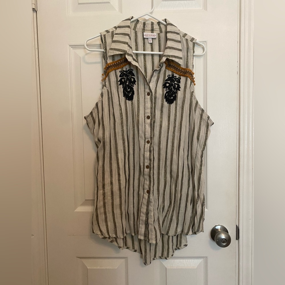 Western sleeveless shirt
